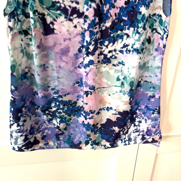 NWT Talbots Women's Purple Watercolor Sleeveless Blouse in Size 10 - Picture 4 of 9